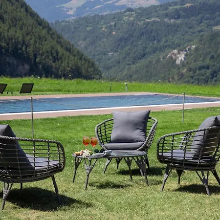 Отель Hostellerie Le Lievre Amoureux 3*